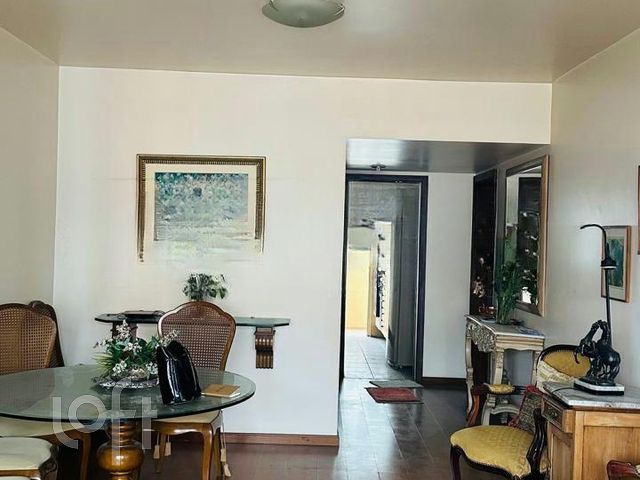 Apartamento com 106m², 3 dormitórios, 1 suíte, 1 vaga, Independência em Porto Alegre