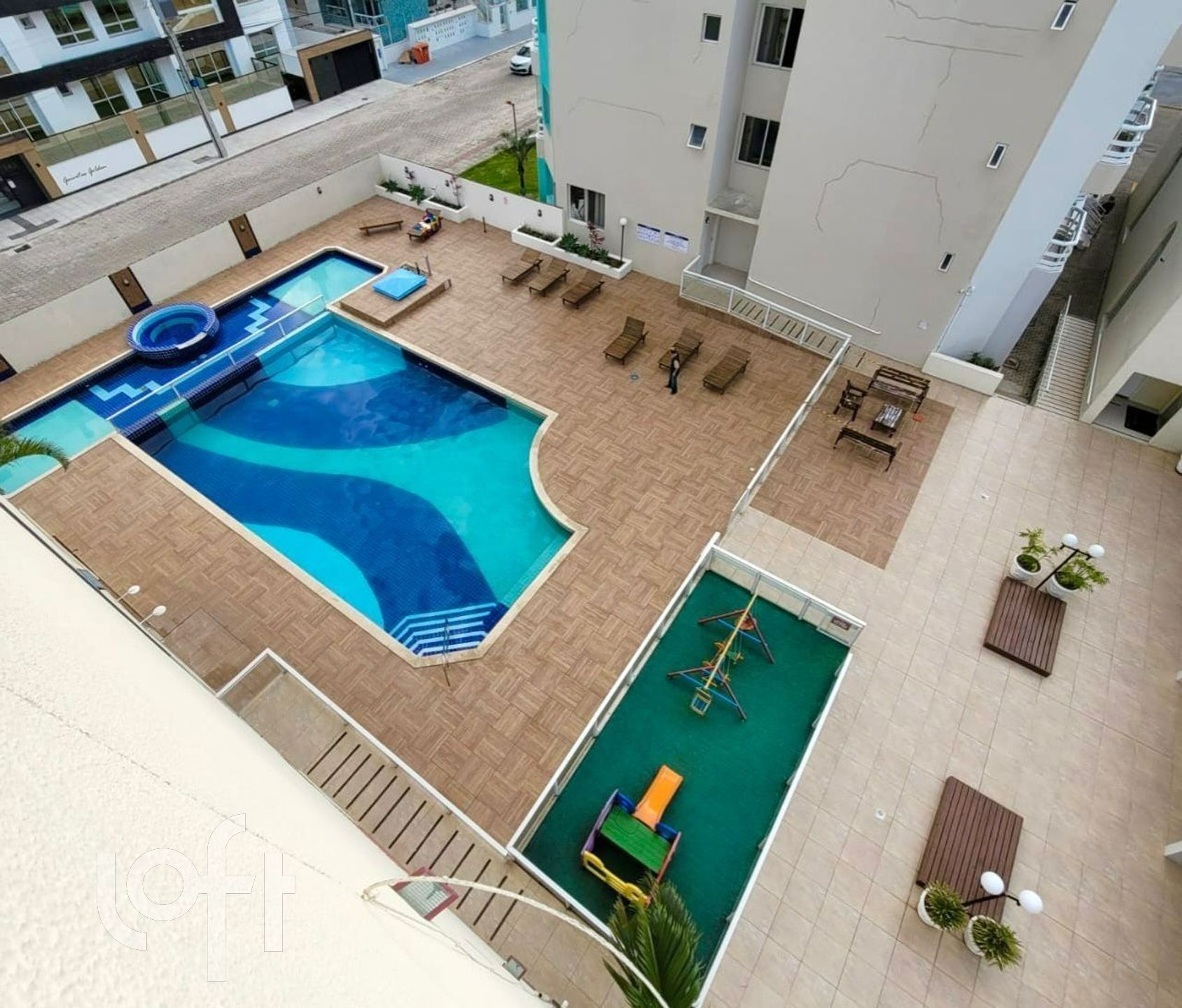 Apartamento à venda em Ingleses com 48 m², 1 quarto