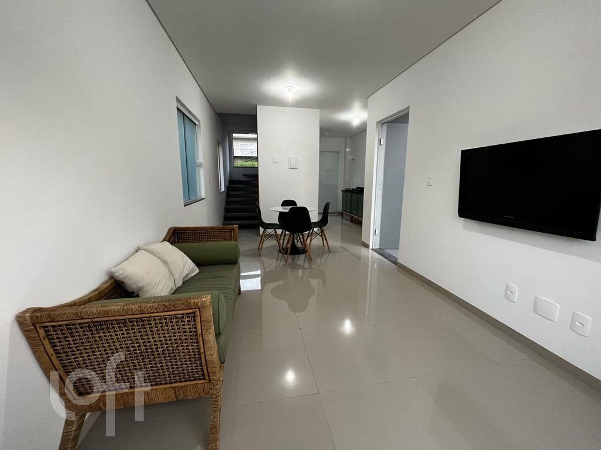 Casa Residencial com 106m², 2 quartos, 1 suíte, no bairro Caiacanga em Florianópolis