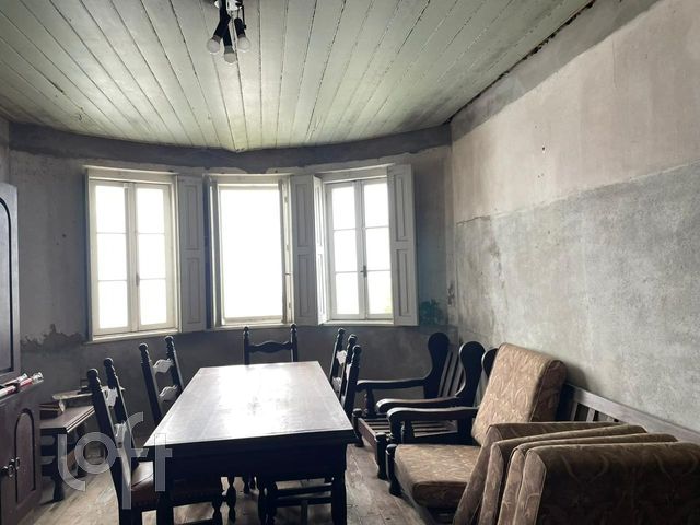 Casa com 160m², 4 dormitórios, 2 vagas, Rio Branco em Porto Alegre