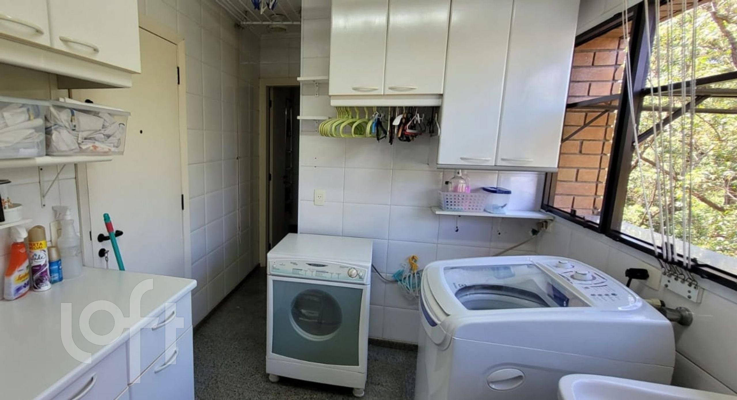 Apartamento à venda com 4 quartos, 197m² - Foto 13