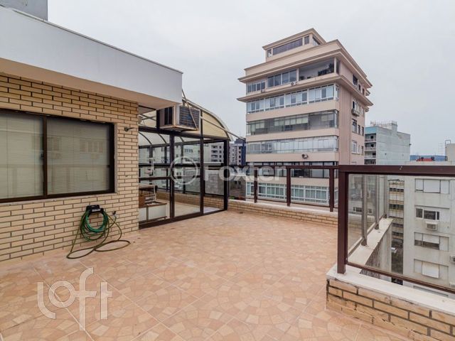 Apartamento com 194m², 3 dormitórios, 1 suíte, 2 vagas, Independência em Porto Alegre
