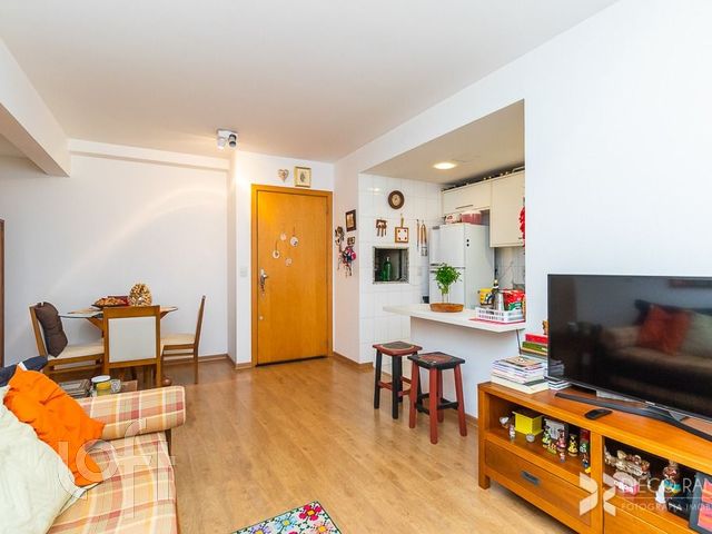 Apartamento com 58m², 2 dormitórios, 1 suíte, 1 vaga, Bom Fim em Porto Alegre