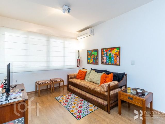 Apartamento com 58m², 2 dormitórios, 1 suíte, 1 vaga, Bom Fim em Porto Alegre