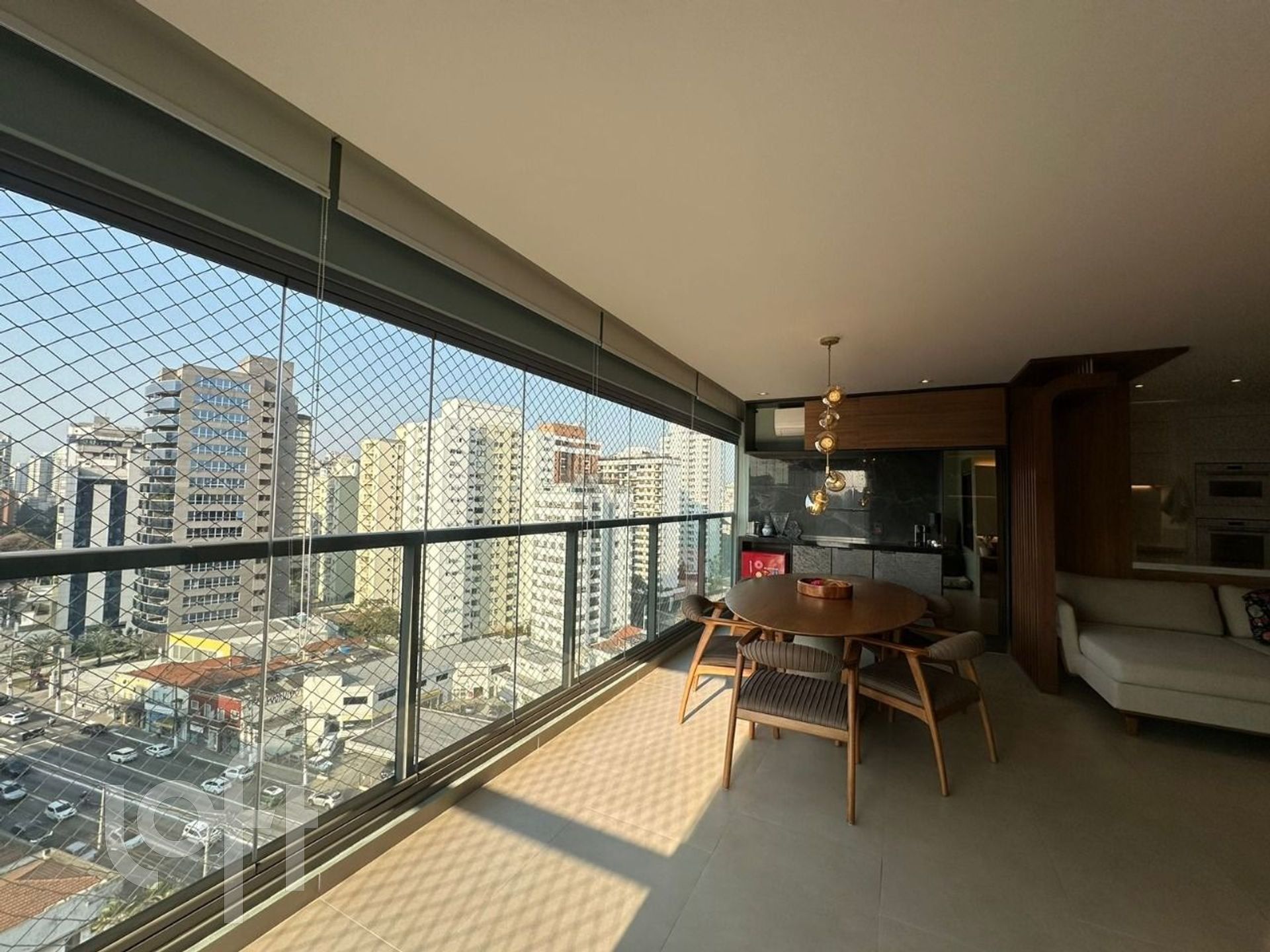 Apartamento à venda com 3 quartos, 95m² - Foto 1