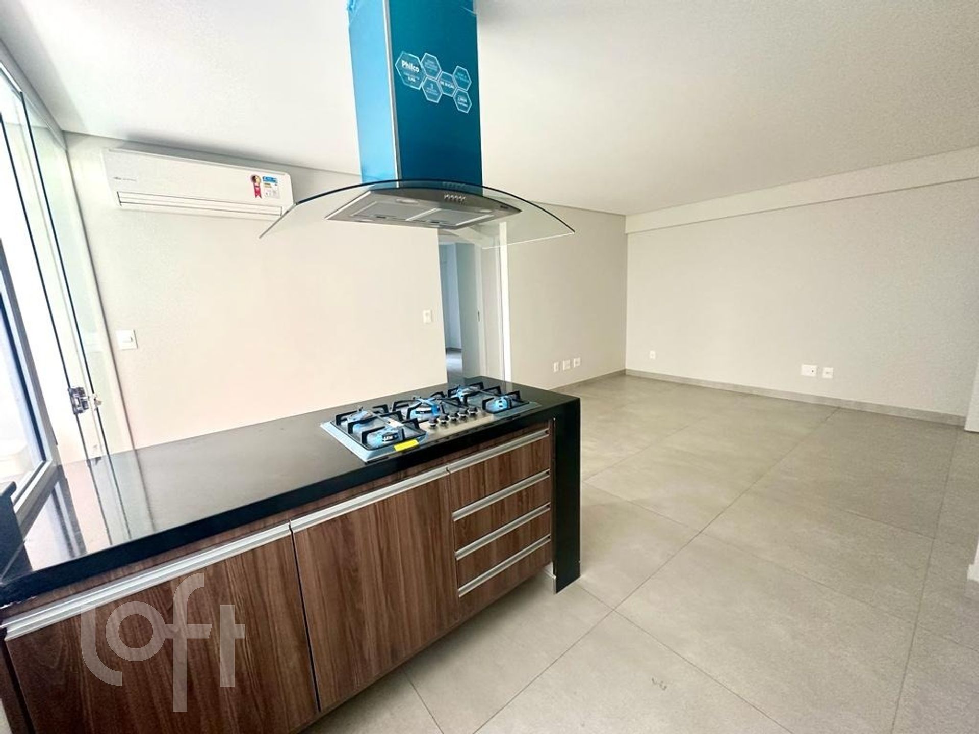 Apartamento à venda com 2 quartos, 63m² - Foto 3