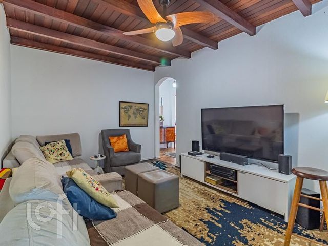 Casa com 130m², 3 dormitórios, 1 suíte, 2 vagas, Chácara das Pedras em Porto Alegre