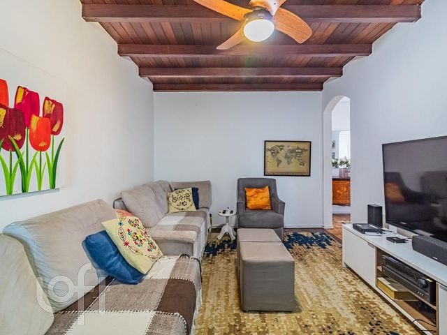 Casa com 130m², 3 dormitórios, 1 suíte, 2 vagas, Chácara das Pedras em Porto Alegre