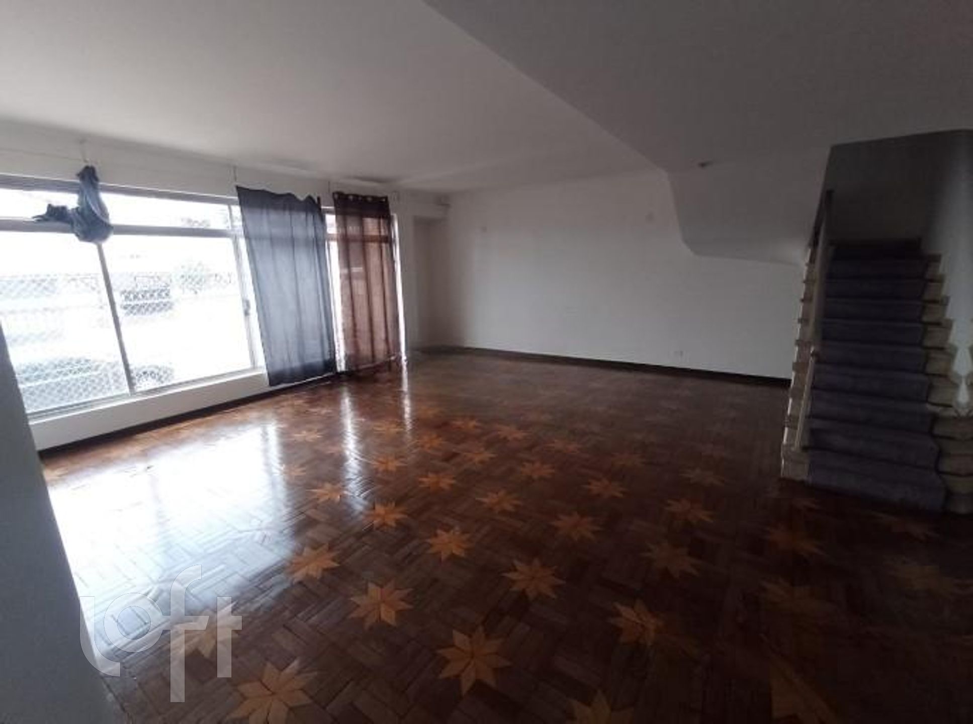 Casa à venda com 4 quartos, 243m² - Foto 4