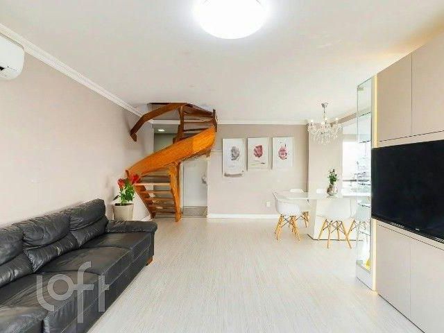 Apartamento com 235m², 3 dormitórios, 1 suíte, 2 vagas, Petrópolis em Porto Alegre