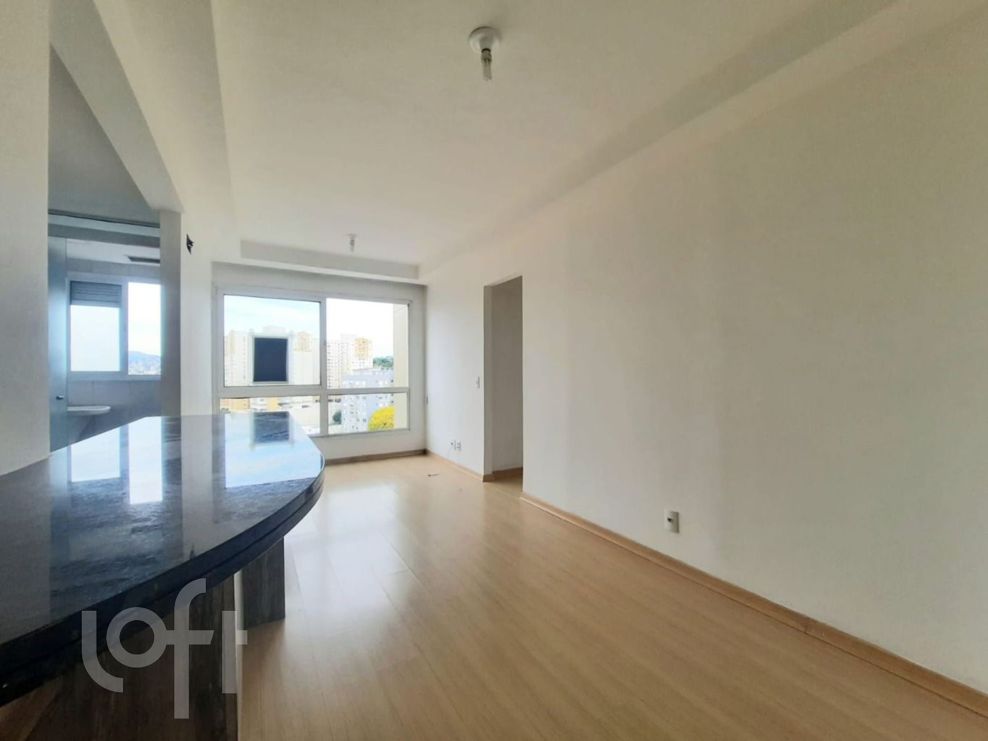 Apartamento com 74m², 3 dormitórios, 1 suíte, Santana em Porto Alegre