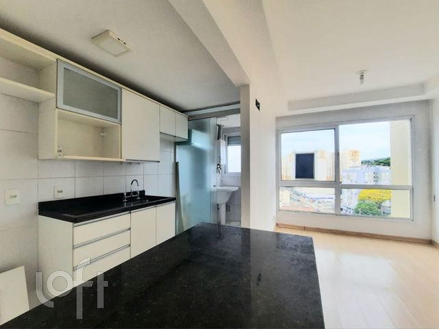Apartamento com 74m², 3 dormitórios, 1 suíte, Santana em Porto Alegre