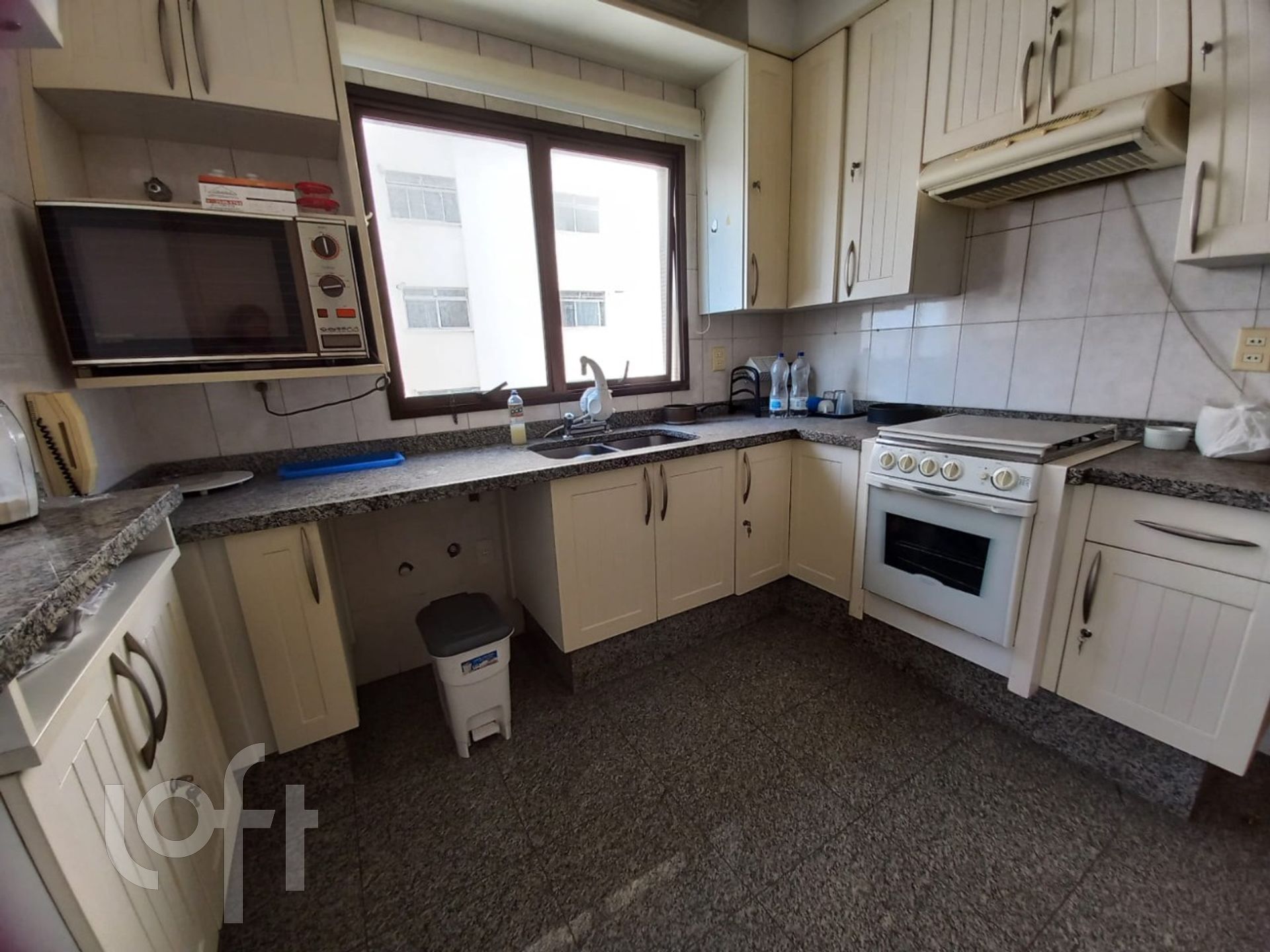 Apartamento à venda com 4 quartos, 185m² - Foto 10