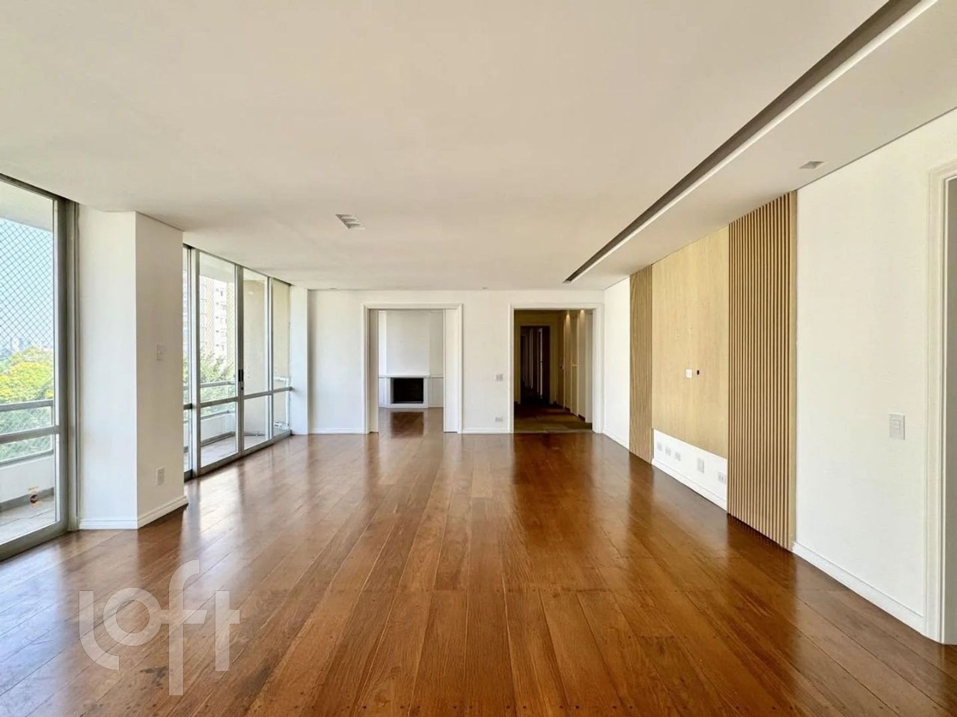 Apartamento à venda com 6 quartos, 298m² - Foto 1