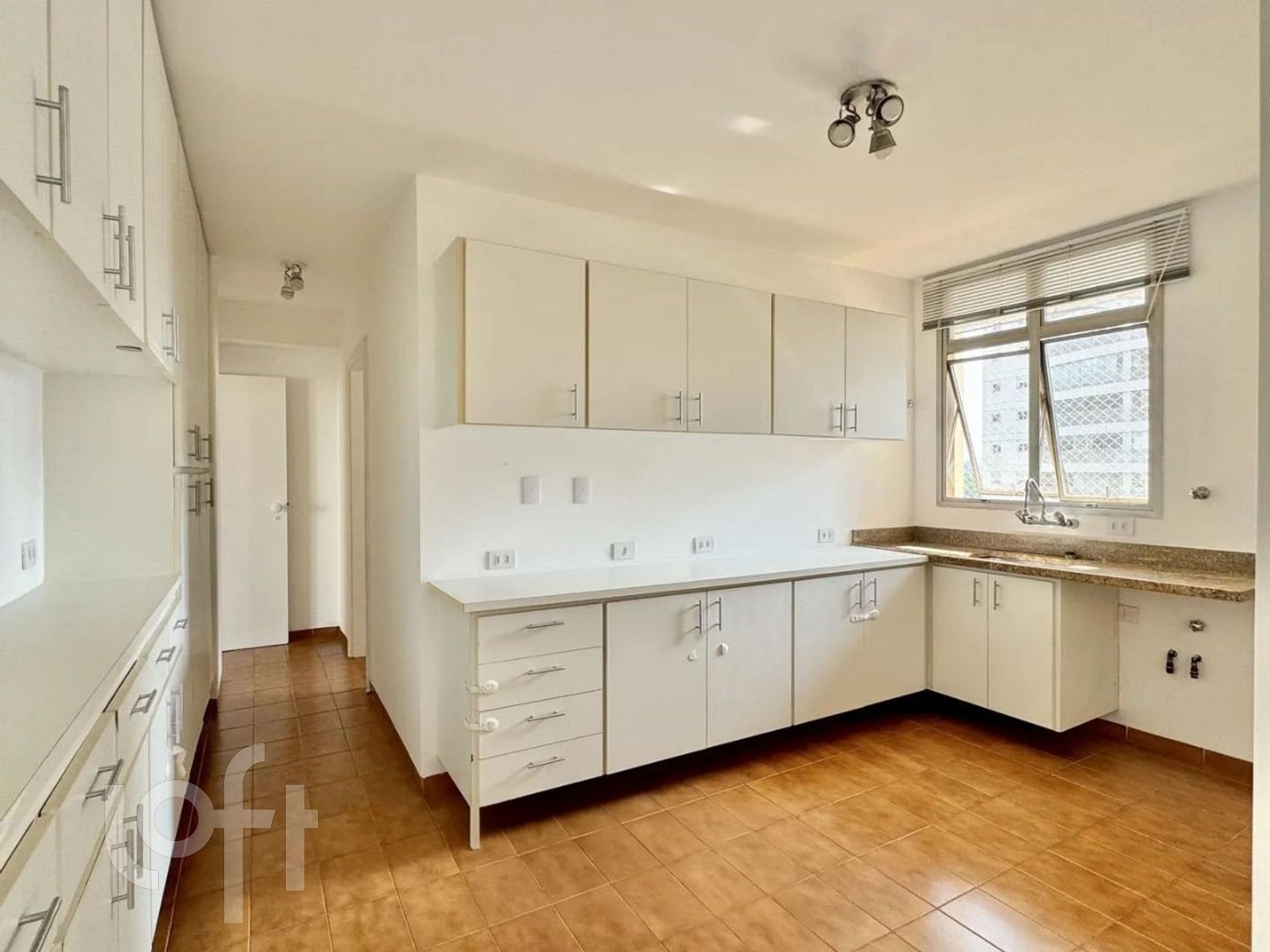 Apartamento à venda com 6 quartos, 298m² - Foto 8