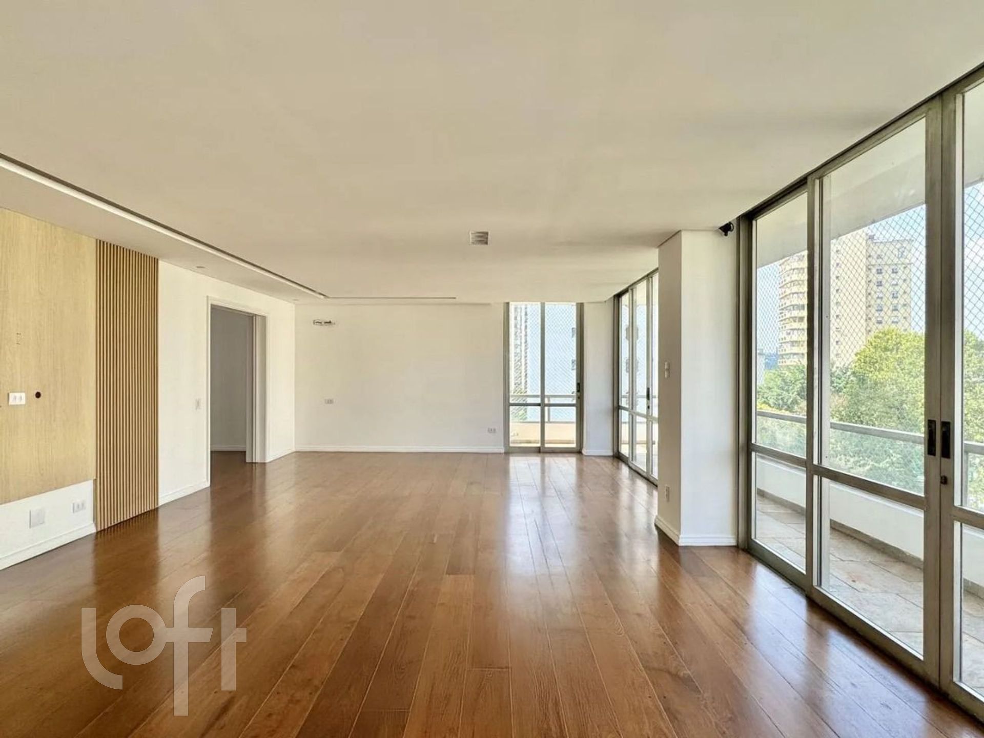 Apartamento à venda com 6 quartos, 298m² - Foto 2