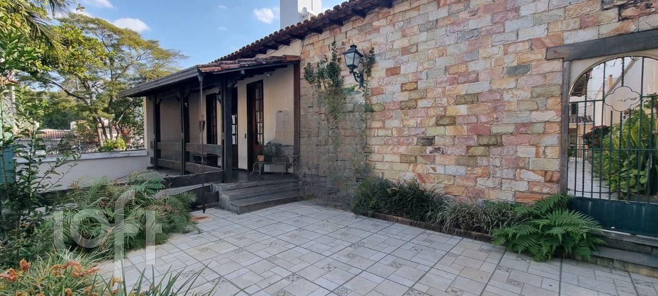 Casa à venda com 3 quartos, 400m² - Foto 1