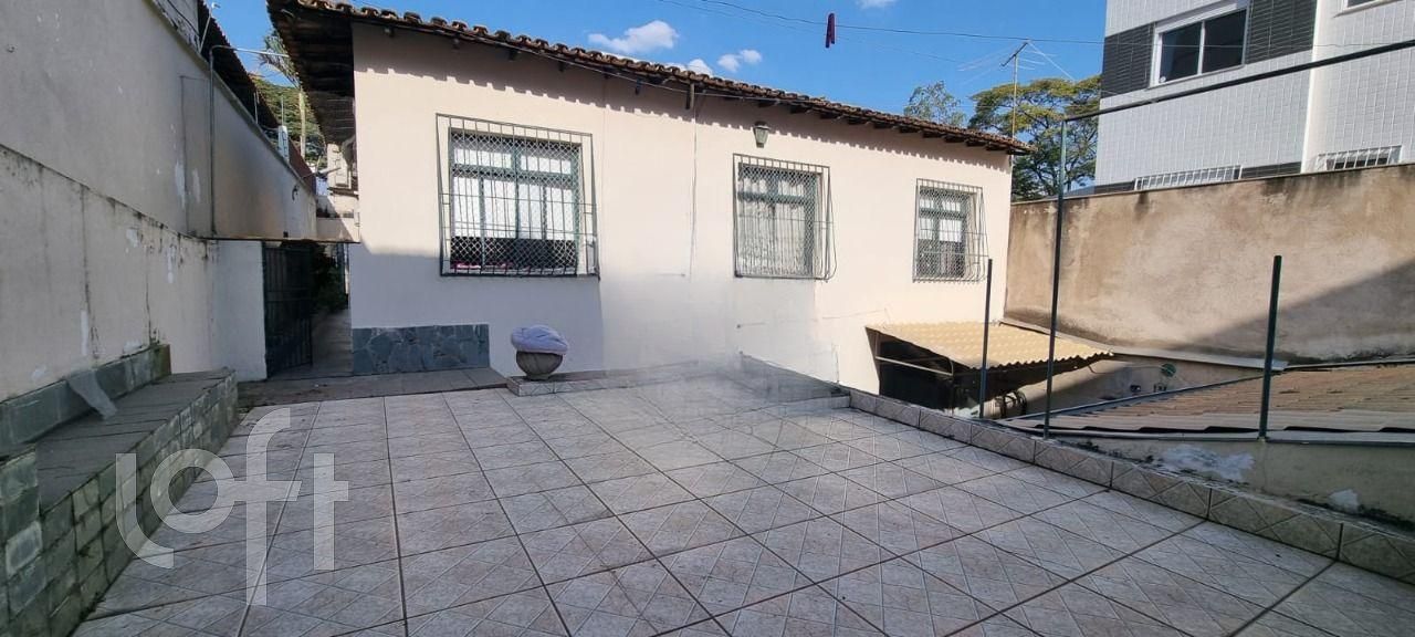 Casa à venda com 3 quartos, 400m² - Foto 2