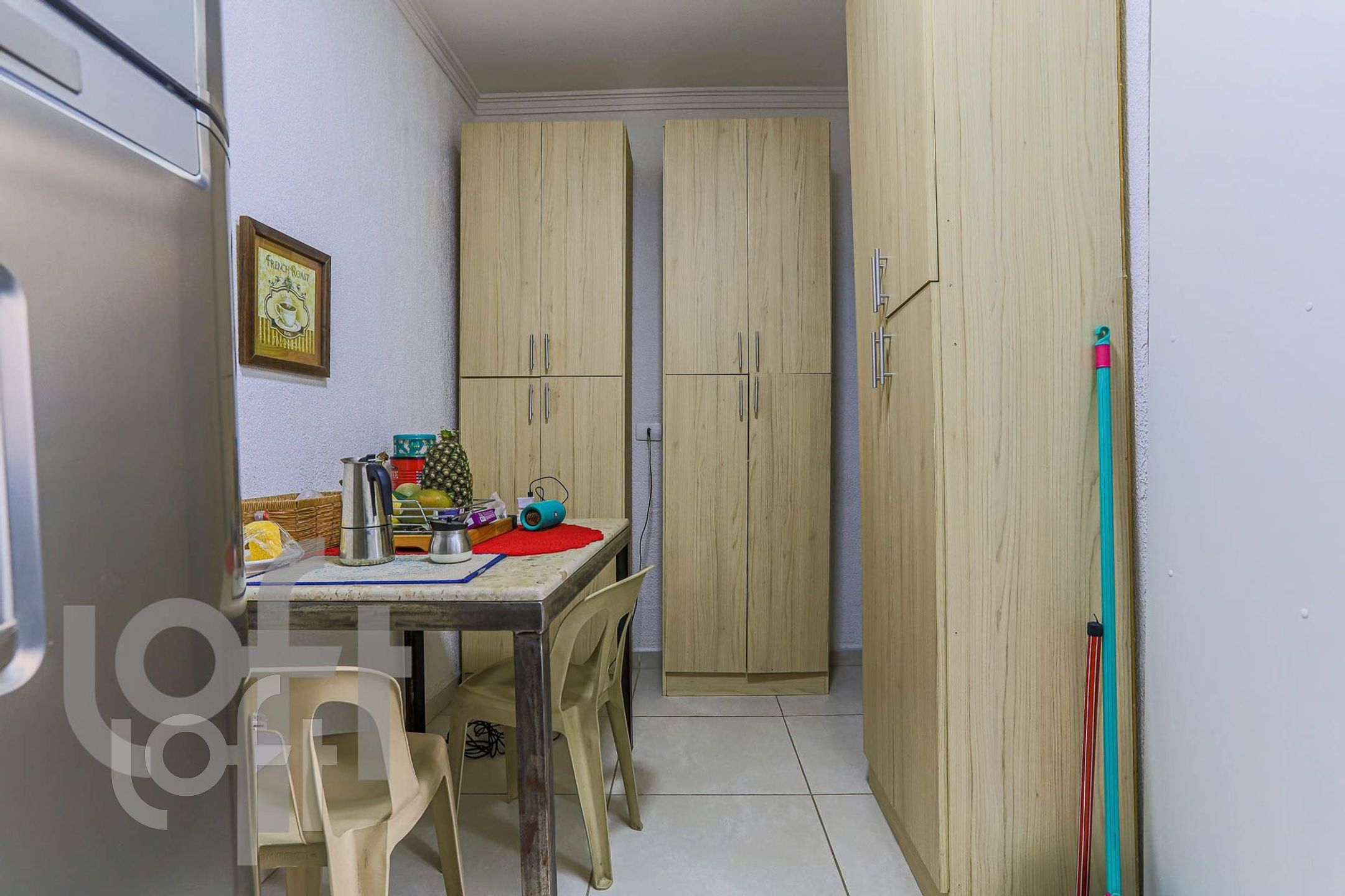 Apartamento à venda com 2 quartos, 75m² - Foto 31