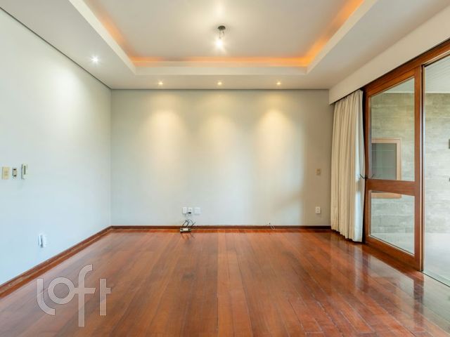 Apartamento com 148m², 3 dormitórios, 1 suíte, 2 vagas, Auxiliadora em Porto Alegre