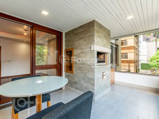 Apartamento com 148m², 3 dormitórios, 1 suíte, 2 vagas, Auxiliadora em Porto Alegre