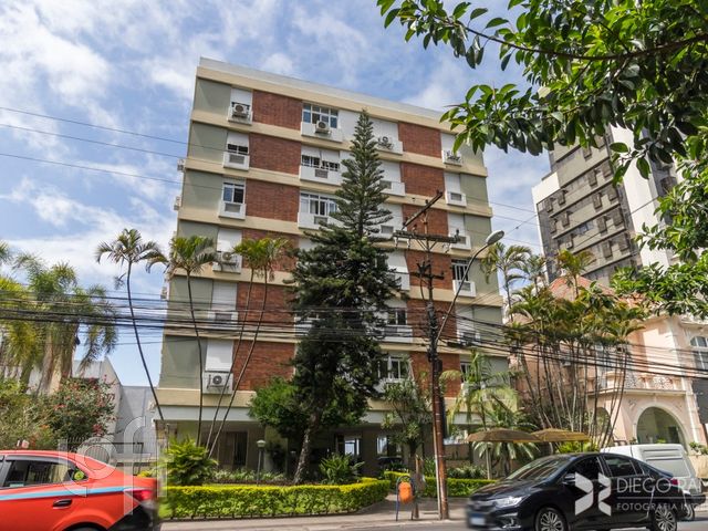 Apartamento com 114m², 3 dormitórios, 1 suíte, 1 vaga, Rio Branco em Porto Alegre
