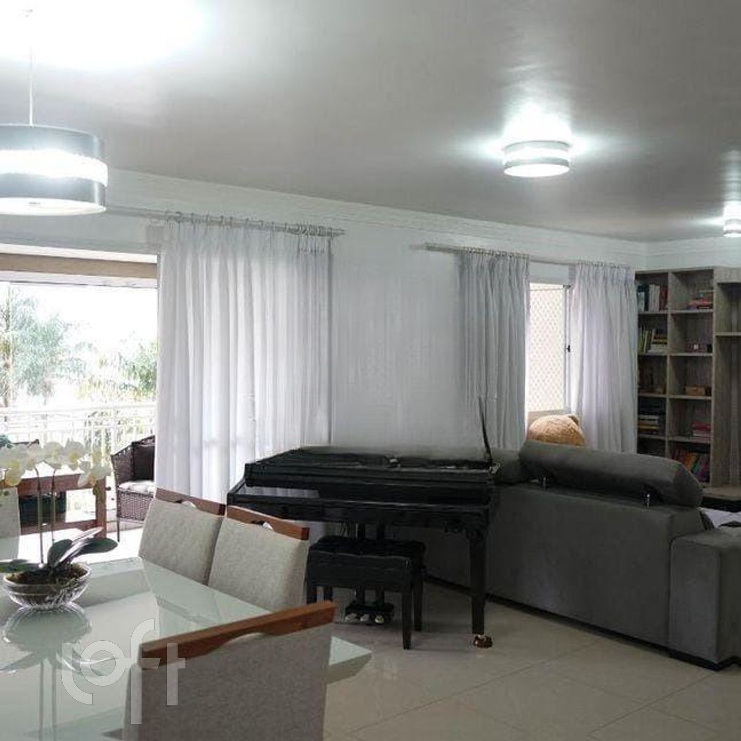 Apartamento à venda com 3 quartos, 132m² - Foto 2