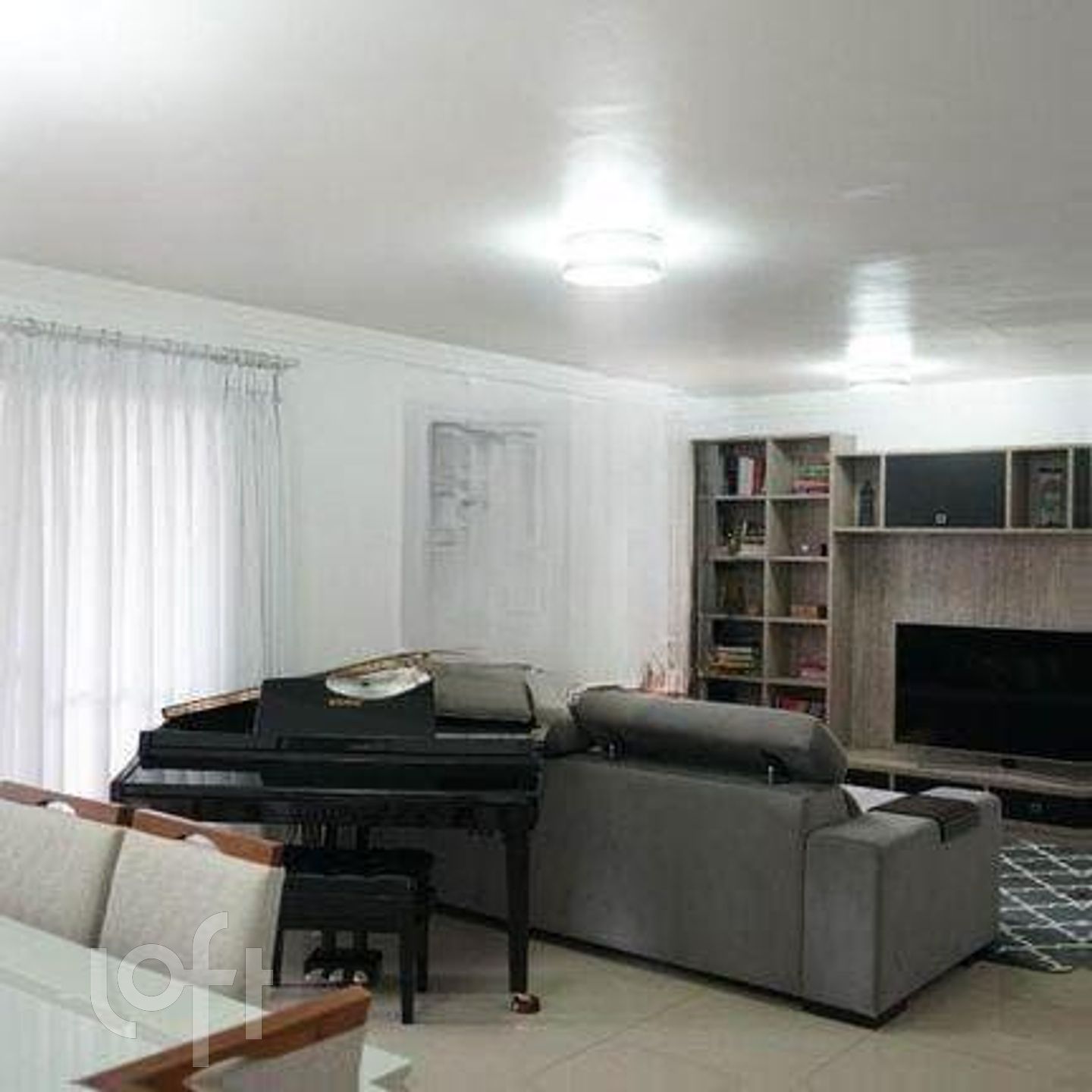 Apartamento à venda com 3 quartos, 132m² - Foto 1