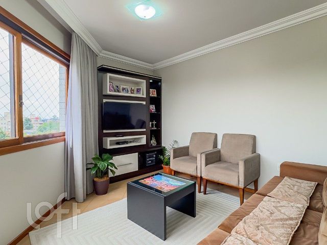 Apartamento com 110m², 3 dormitórios, 1 suíte, 2 vagas, Vila Ipiranga em Porto Alegre