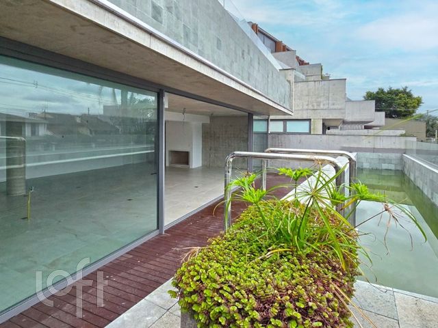 Apartamento com 374m², 3 dormitórios, 3 suítes, 4 vagas, Três Figueiras em Porto Alegre