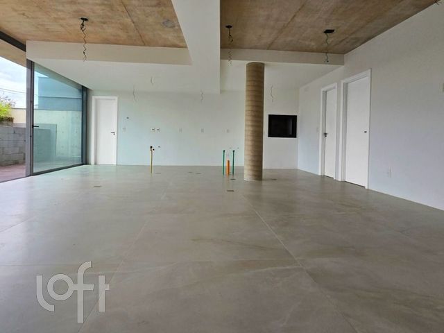 Apartamento com 374m², 3 dormitórios, 3 suítes, 4 vagas, Três Figueiras em Porto Alegre