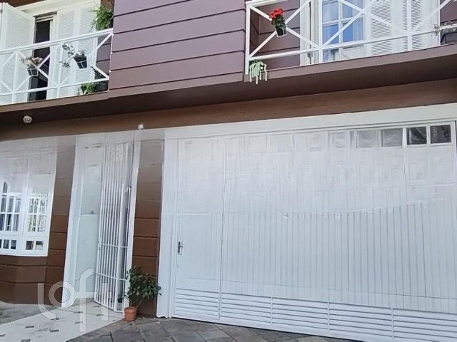 Casa com 281m², 4 dormitórios, 1 suíte, 4 vagas, Chácara das Pedras em Porto Alegre