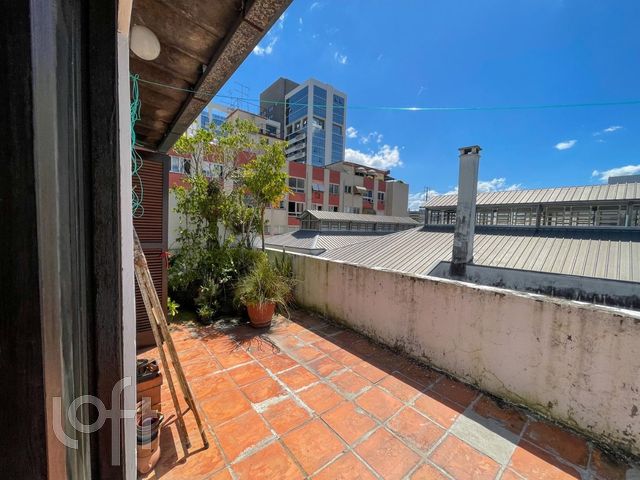 Apartamento com 86m², 2 dormitórios, 1 vaga, Santana em Porto Alegre