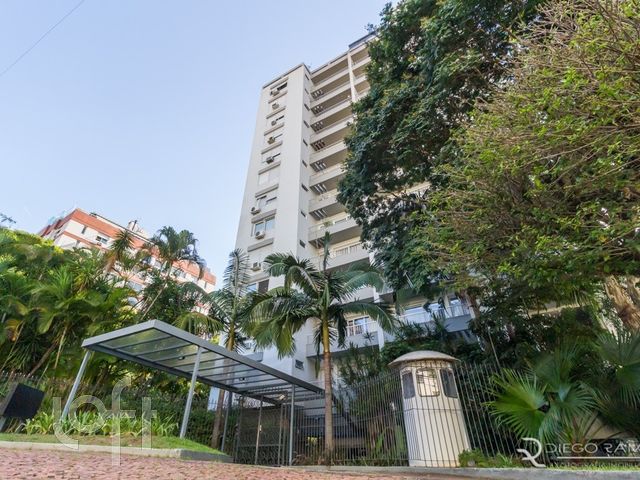 Apartamento com 139m², 3 dormitórios, 1 suíte, 2 vagas, Moinhos de Vento em Porto Alegre