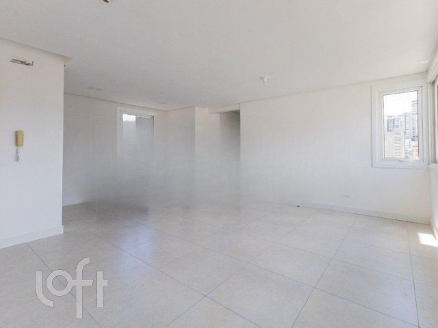 Apartamento com 74m², 2 dormitórios, 1 suíte, 1 vaga, Petrópolis em Porto Alegre