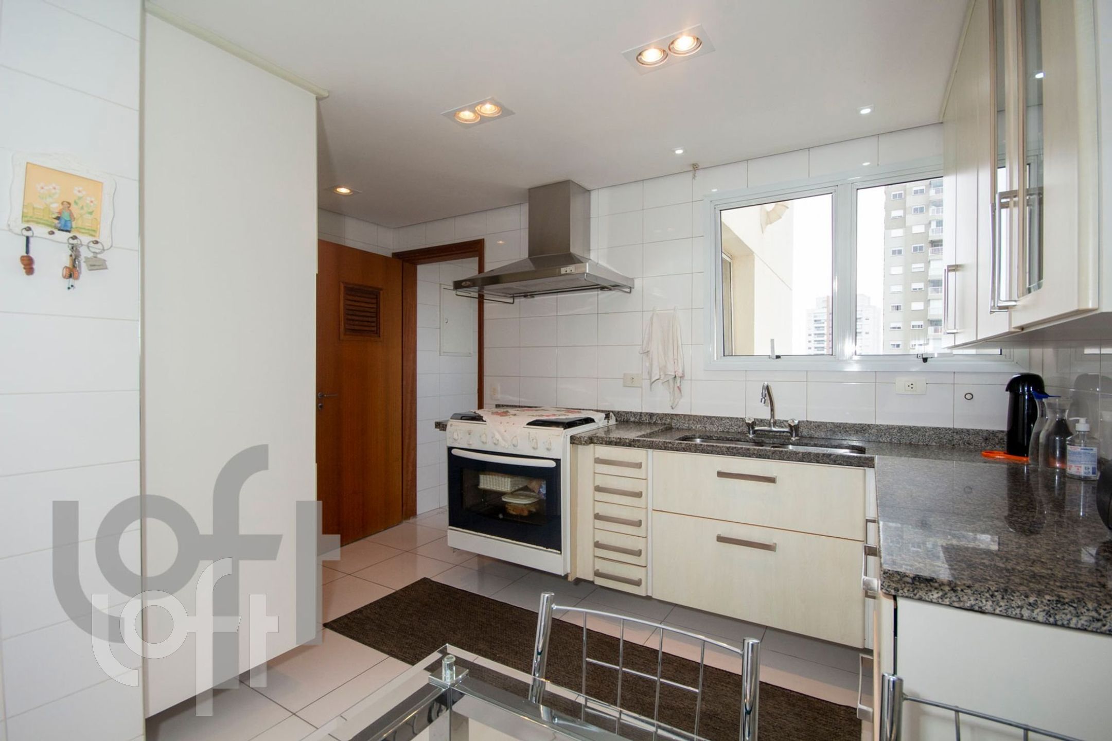 Apartamento à venda com 3 quartos, 160m² - Foto 19