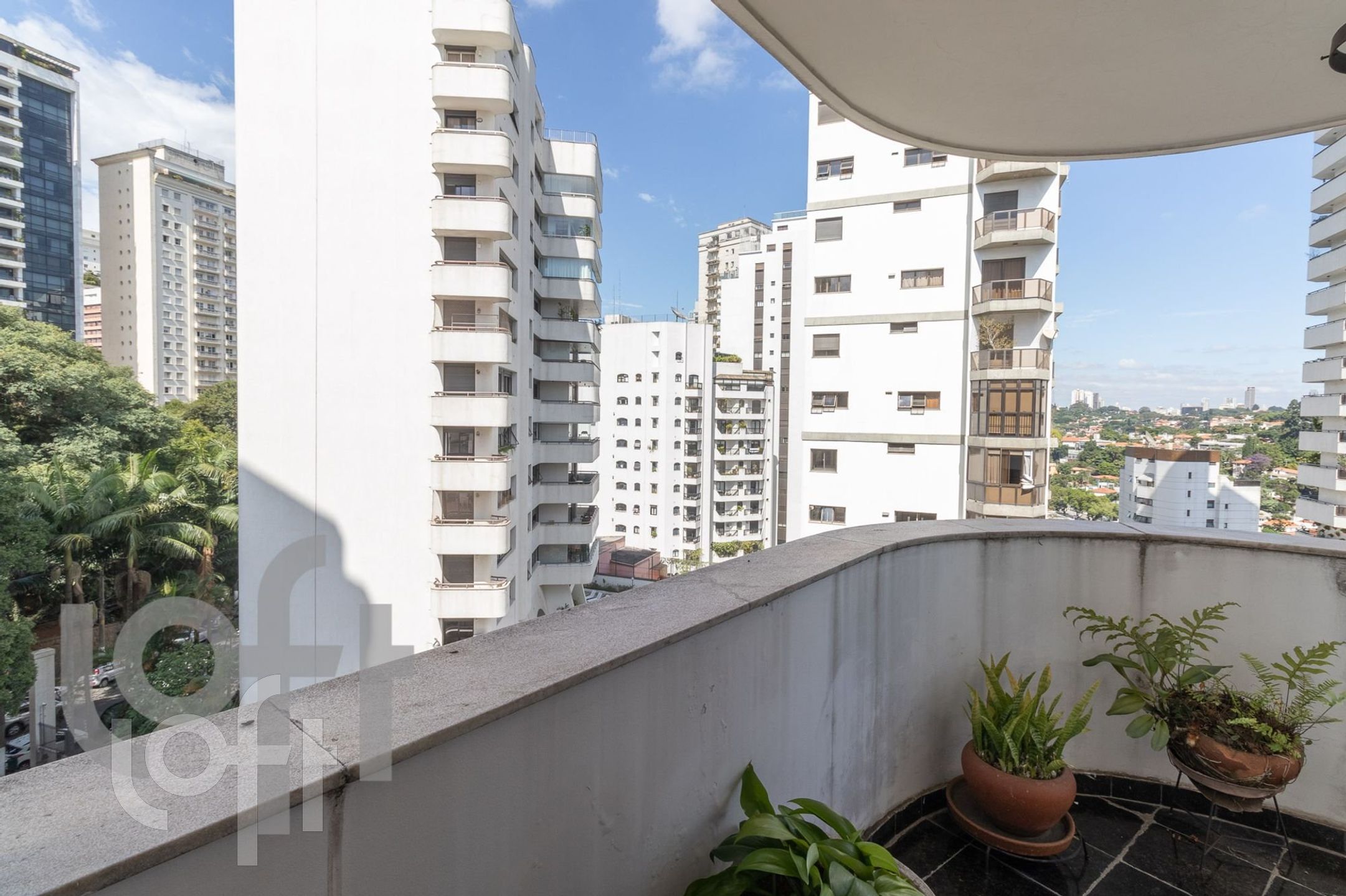 Apartamento à venda com 3 quartos, 360m² - Foto 2