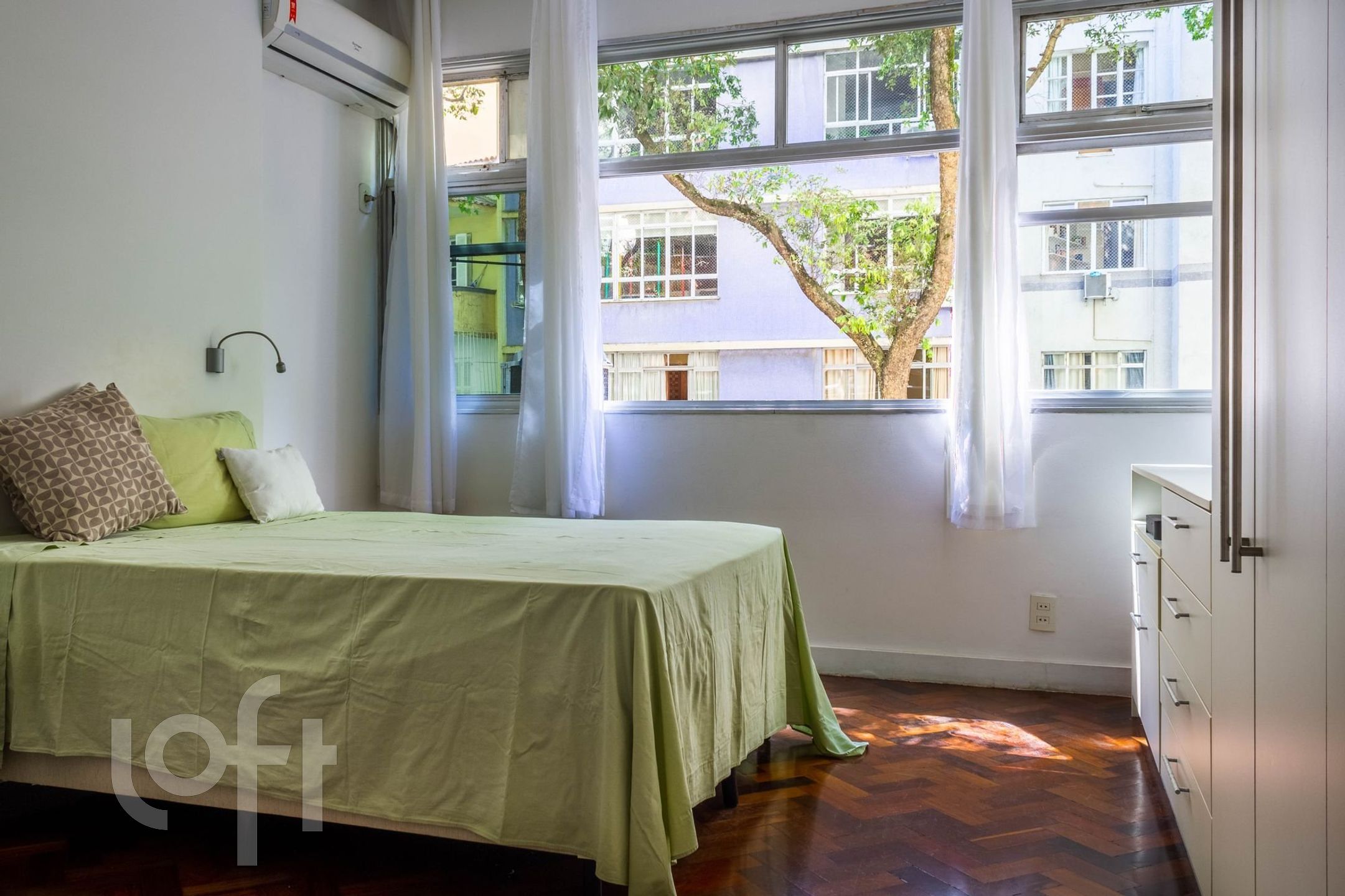 Apartamento à venda com 4 quartos, 241m² - Foto 8