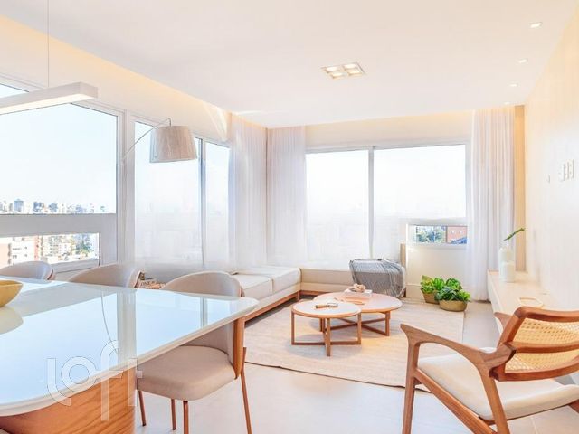 Apartamento com 112m², 3 dormitórios, 3 suítes, 2 vagas, Auxiliadora em Porto Alegre