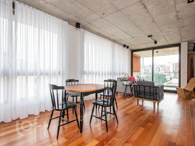 Apartamento com 112m², 2 dormitórios, 2 suítes, Petrópolis em Porto Alegre