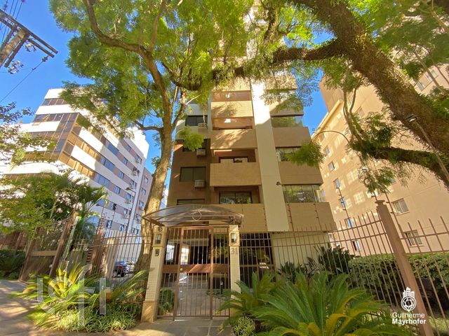 Apartamento com 138m², 3 dormitórios, 1 suíte, 3 vagas, Bela Vista em Porto Alegre