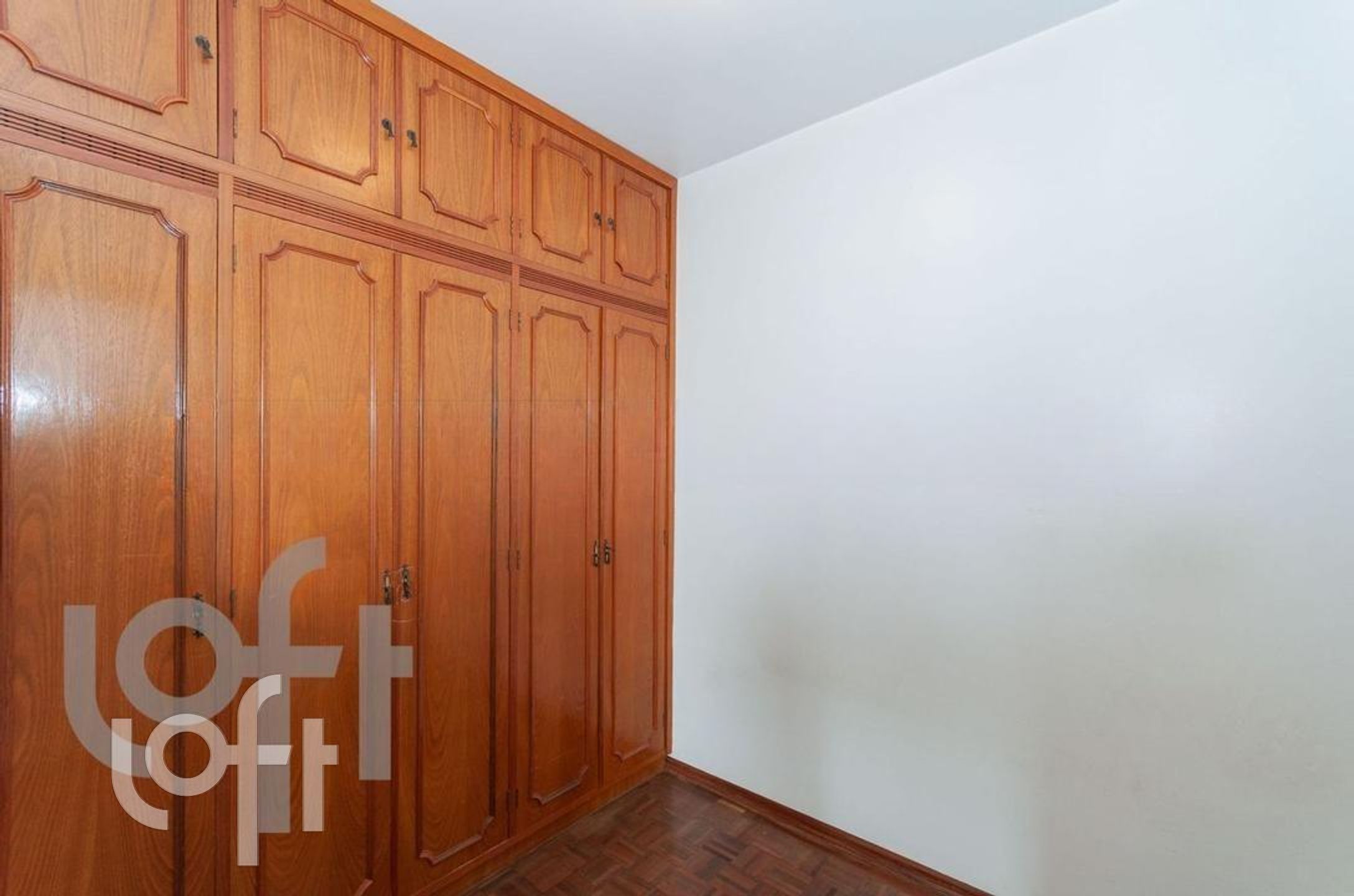 Apartamento à venda com 4 quartos, 200m² - Foto 2