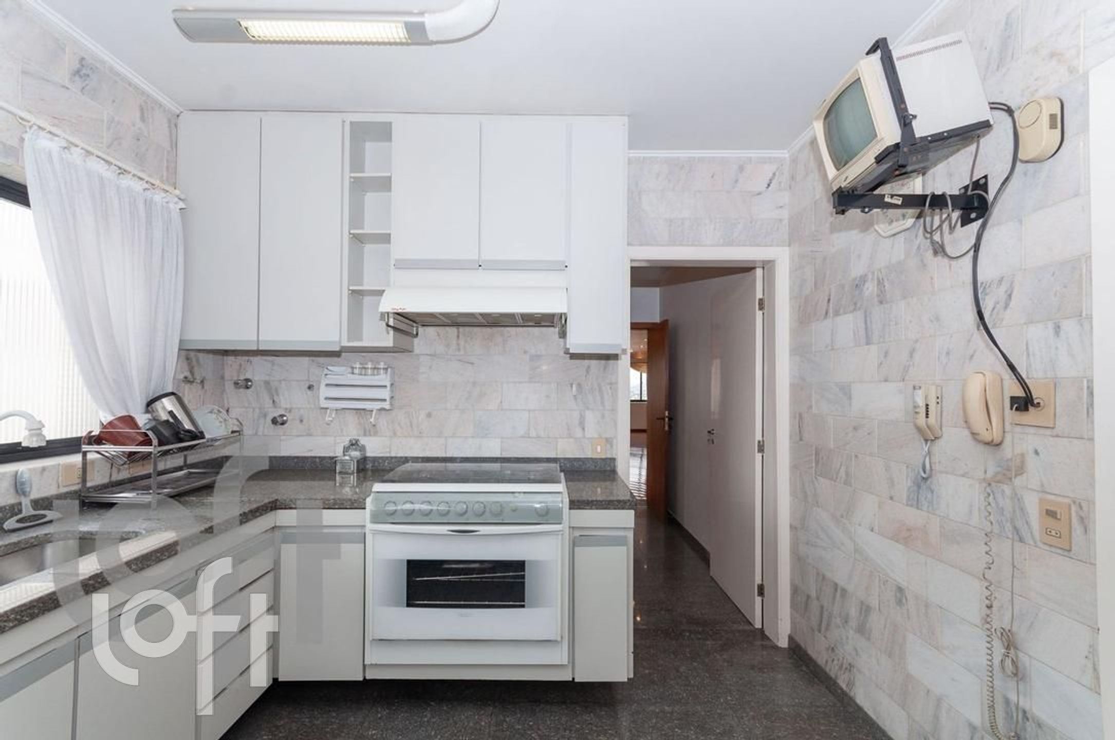 Apartamento à venda com 4 quartos, 200m² - Foto 30