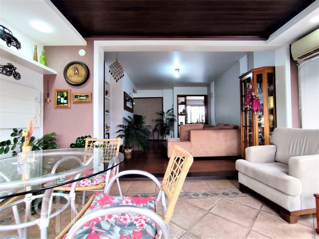 Apartamento com 189m², 3 dormitórios, 1 suíte, 2 vagas, Rio Branco em Novo Hamburgo