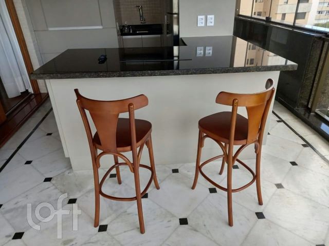 Apartamento com 226m², 3 dormitórios, 1 suíte, 3 vagas, Petrópolis em Porto Alegre