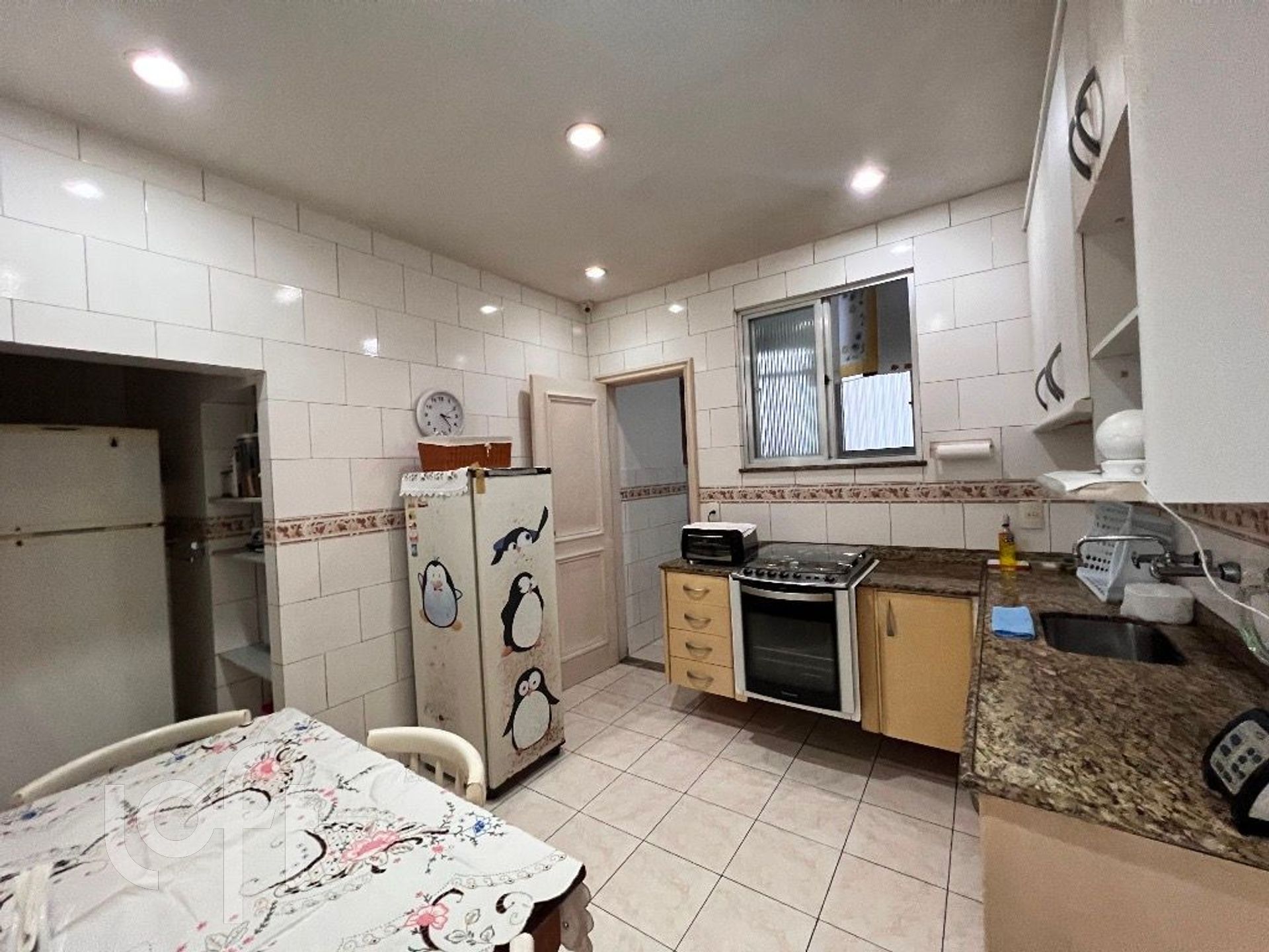 Apartamento à venda com 3 quartos, 150m² - Foto 27