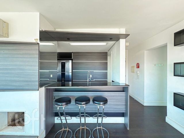 Apartamento com 74m², 2 dormitórios, 1 suíte, 1 vaga, Três Figueiras em Porto Alegre