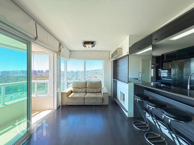 Apartamento com 74m², 2 dormitórios, 1 suíte, 1 vaga, Três Figueiras em Porto Alegre