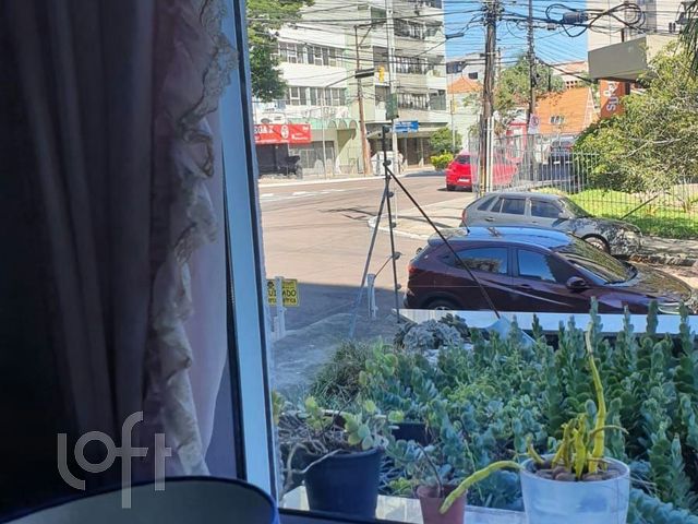 Apartamento com 80m², 3 dormitórios, 1 suíte, 1 vaga, Floresta em Porto Alegre