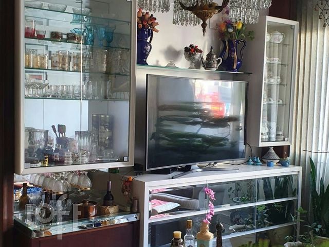 Apartamento com 80m², 3 dormitórios, 1 suíte, 1 vaga, Floresta em Porto Alegre